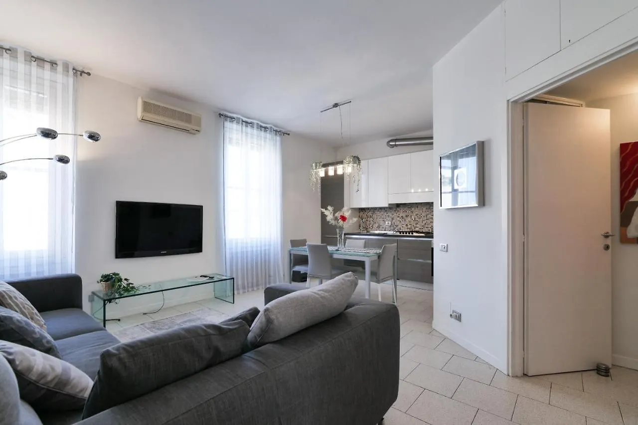 Apartamento Primopiano - Battaglia A Milán