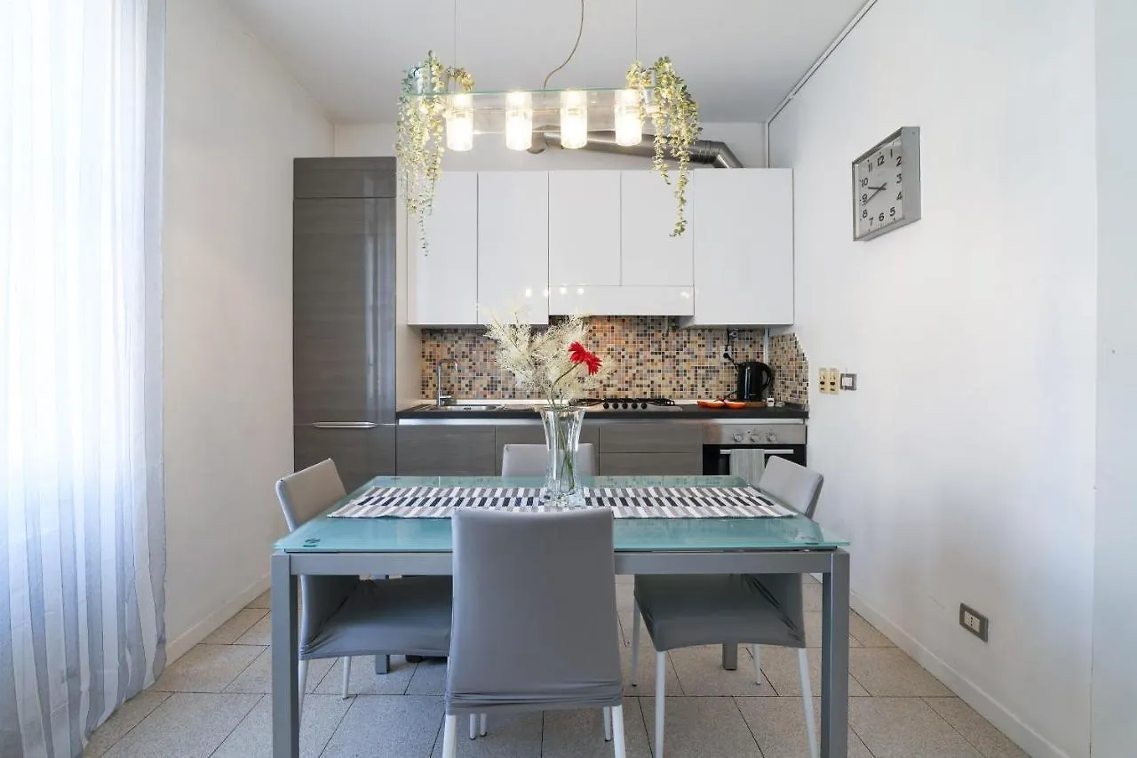 Apartamento Primopiano - Battaglia A Milán