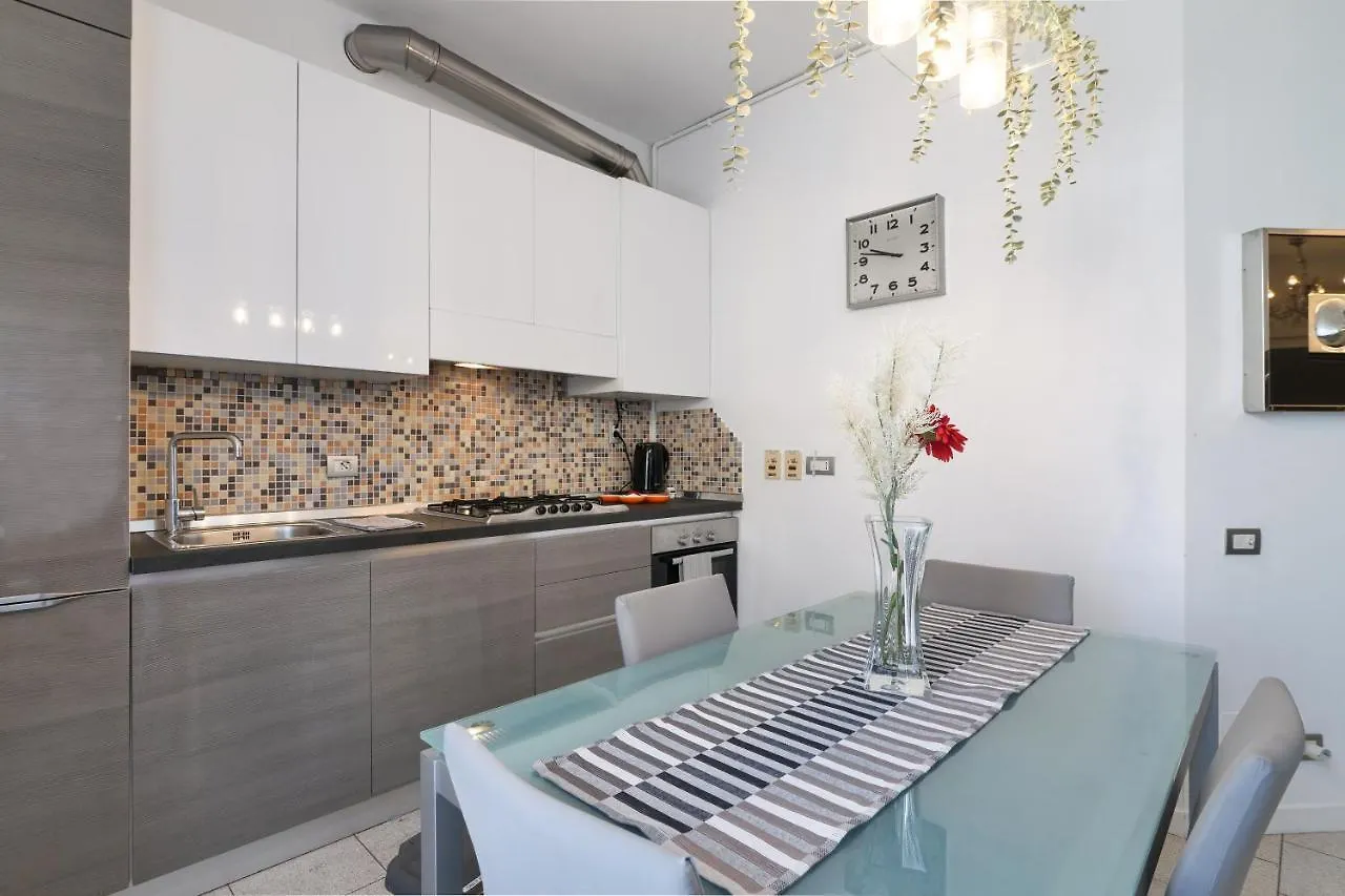 Apartamento Primopiano - Battaglia A Milán