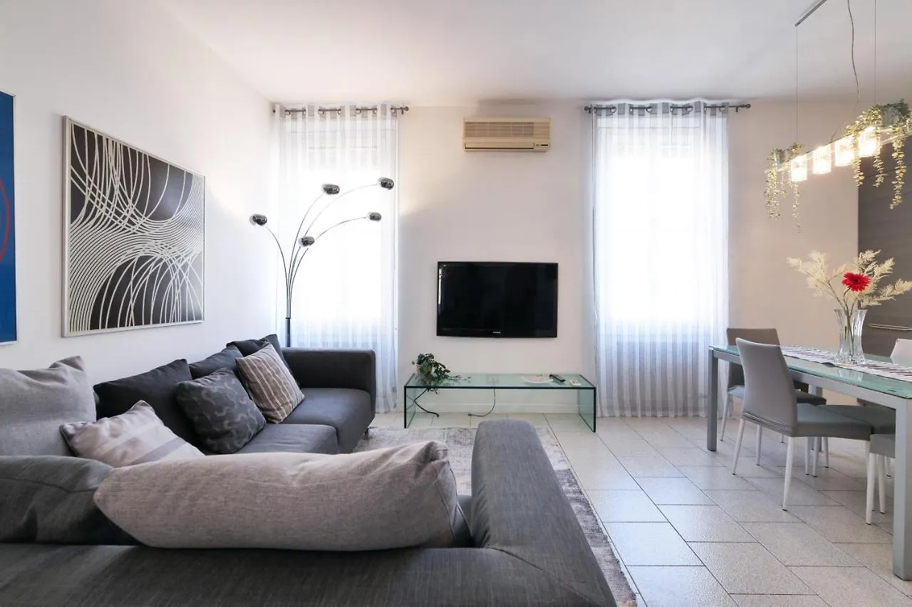 Apartamento Primopiano - Battaglia A Milán